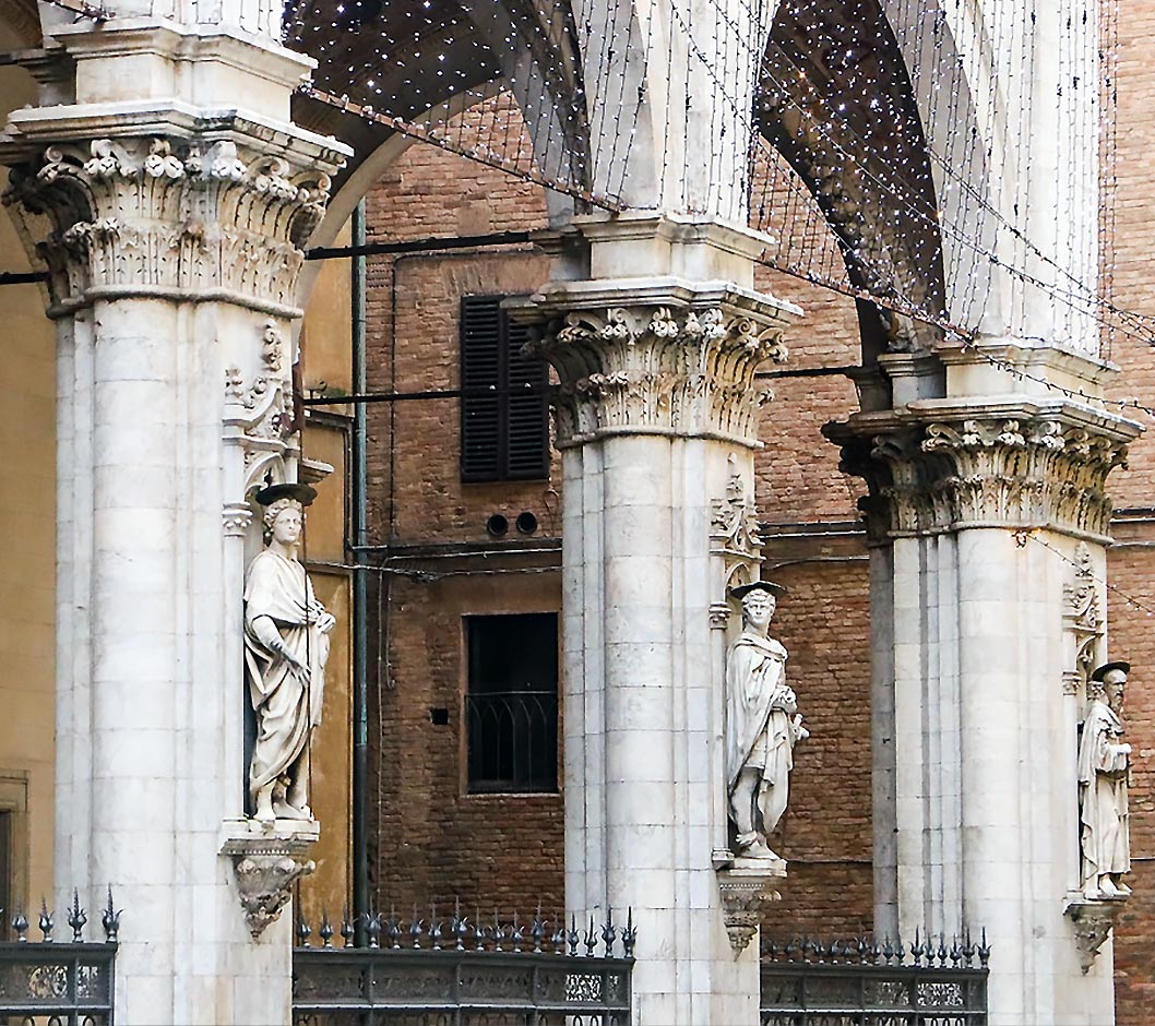 La Loggia della Marcanzia - Siena